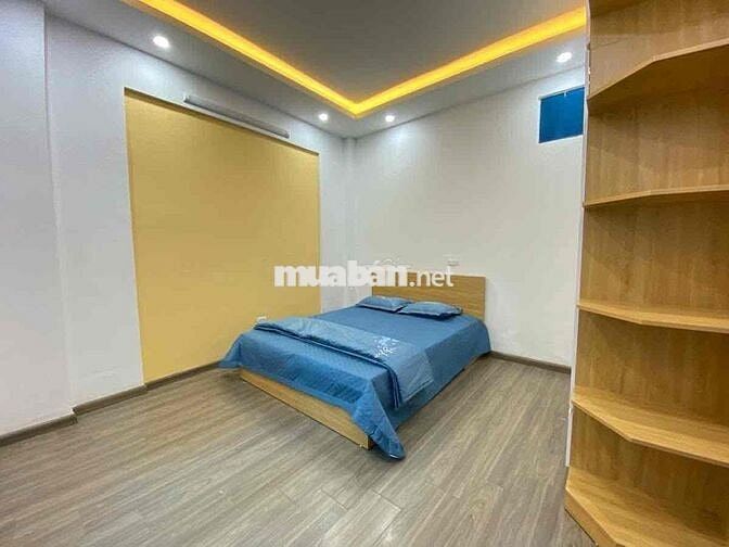 Hiếm Phố Cự Lộc, nhà dân xây đẹp, ngõ xe 3 gác, dt 34m*5 tầng