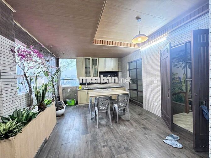 siêu phẩm nhà 5 tầng mới thượng thanh . ngõ ô tô . giá chỉ nhỉnh 9 tỷ