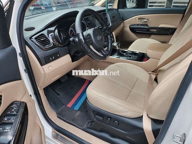 Kia 7c SEDONA model 2019 Bản Cao Cấp-Trắng Camay