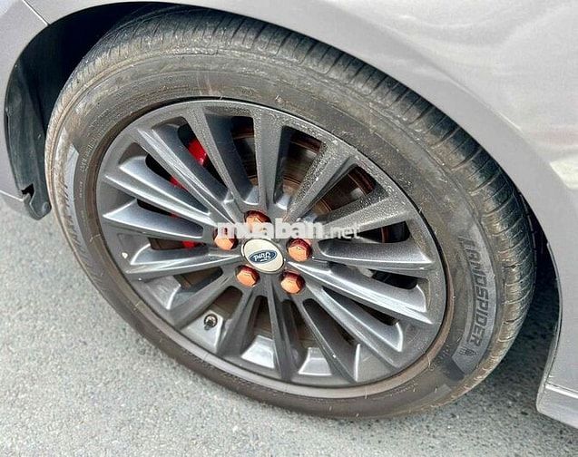 Ford Focus 2015 Xám Tự động