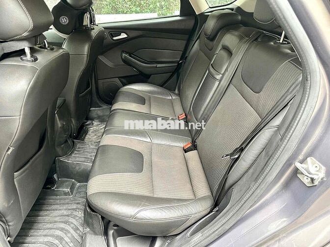 Ford Focus 2015 Xám Tự động