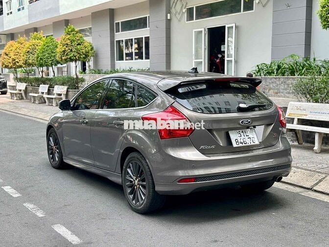 Ford Focus 2015 Xám Tự động