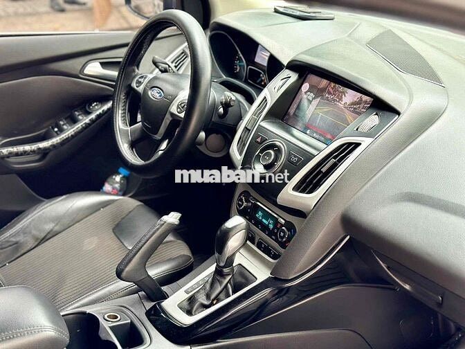 Ford Focus 2015 Xám Tự động