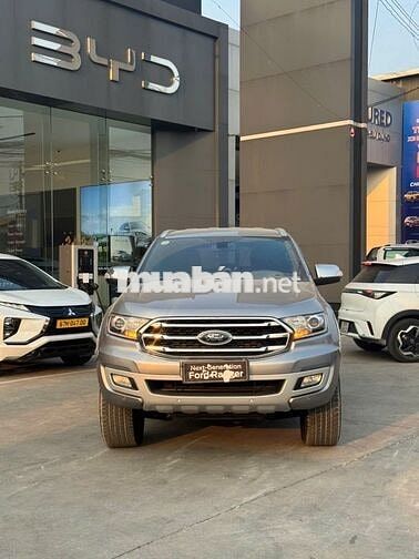 Ford Everest Titanium 2019 bạc- 42.000 km