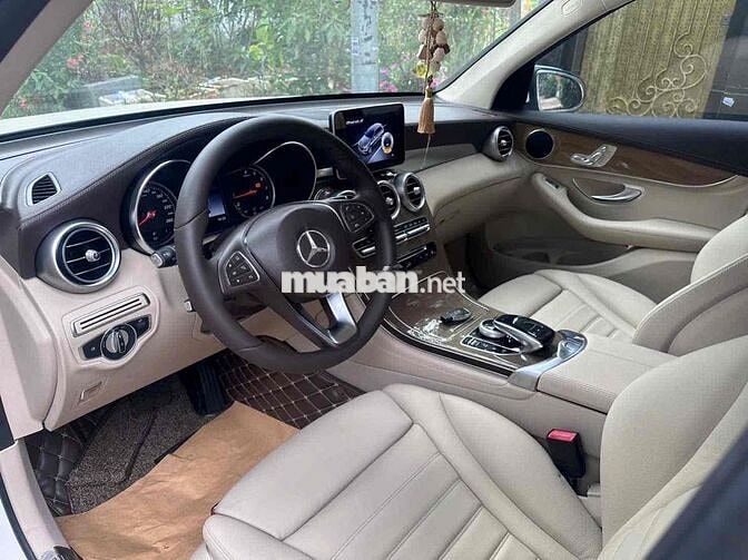 Mercedes GLC250 4Matic 2017 Trắng