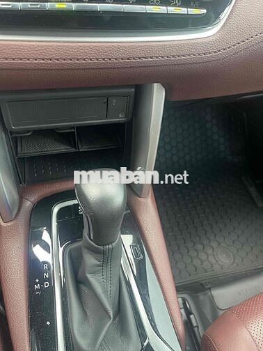 Toyota Corolla Cross 1.8V 2023 / Chuẩn 18.000km