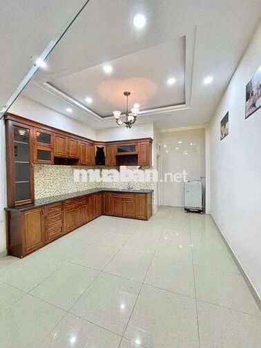NHÀ 3 TẦNG  QL13 5Phòng Riêng – Full Công Năng – Ngay Vạn Phúc City