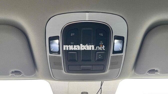 Hyundai Custin 2024 1.5 Tiêu Chuẩn 29.000 km Trắng