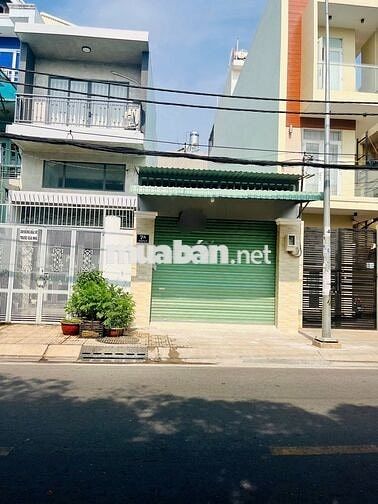 NHÀ MẶT TIỀN ĐƯỜNG THẠCH LAM 4X20M CẤP 4 TRỐNG VỊ TRÍ NGAY TRƯỜNG HỌC