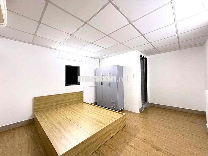 PHÒNG TRÀN NGẬP ÁNH NẮNG TỰ NHIÊN FULL NỘI THẤT NẰM GẦN QUẬN 1