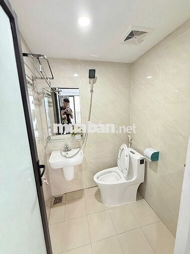 CHO THUÊ CĂN HỘ STUDIO FULL NỘI THẤT BAN CÔNG CỬA SỔ NGAY CHỢ MỸ ĐÌNH