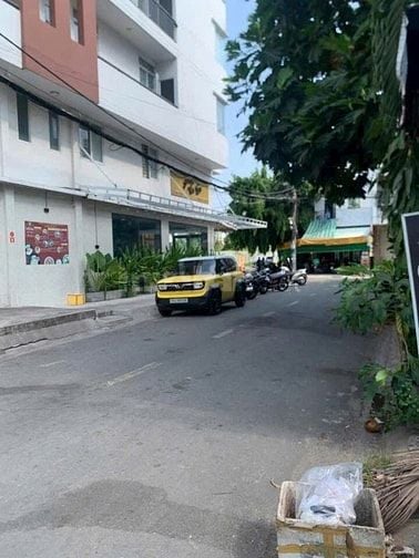 Nhà ngang 6m Có Hầm Lê Văn Quới, Bình Tân