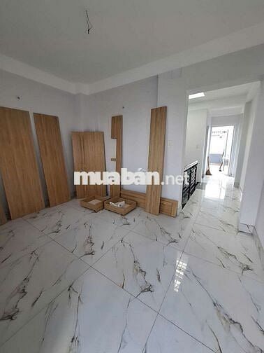 Nhà mới 3,5 tấm 4×20 -4pn+5wc ,sẳn máy lạnh 