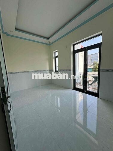 Cho Thuê nhà nguyên căn đường bình chuẩn 72, 3 phòng ngủ 2wc