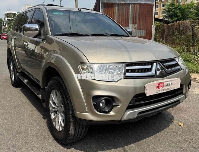 Mitsubishi Pajero Sport 2015 Vàng cát