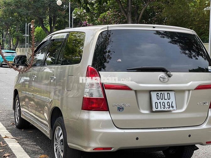Toyota Innova 2016 Vàng cát