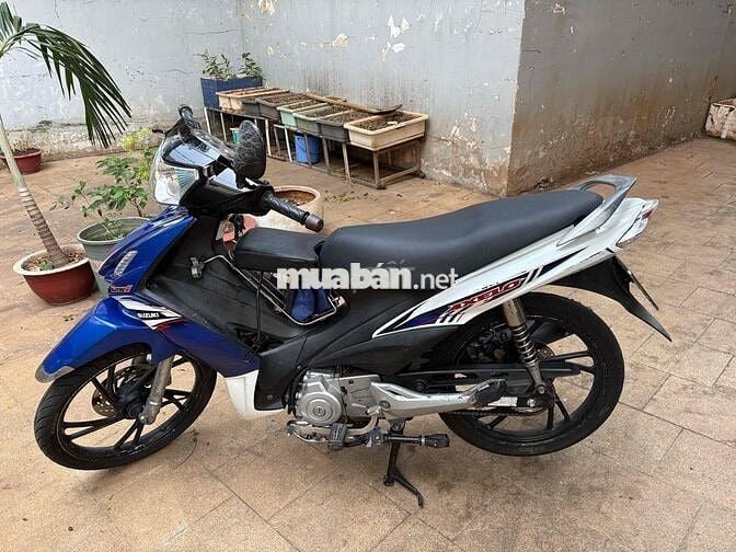 Suzuki Axelo Xanh trắng
