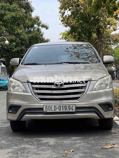 Toyota Innova 2016 Vàng cát