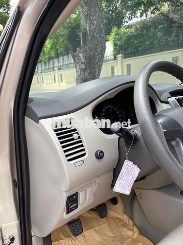 Toyota Innova 2016 Vàng cát