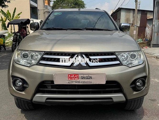 Mitsubishi Pajero Sport 2015 Vàng cát