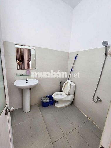 Cho thuê nhà nguyên căn hẻm  Huỳnh Tấn Phát – Phường Phú Thuận Q7
