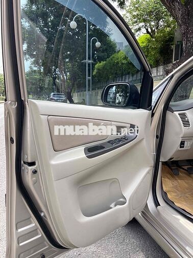 Toyota Innova 2016 Vàng cát