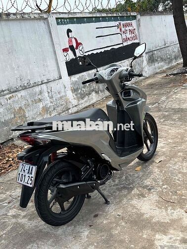 Honda Vision 2025 Thể thao Bạc