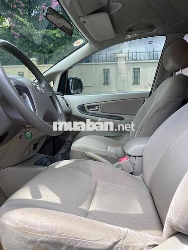 Toyota Innova 2016 Vàng cát