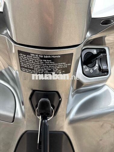 Honda Vision 2025 Thể thao Bạc