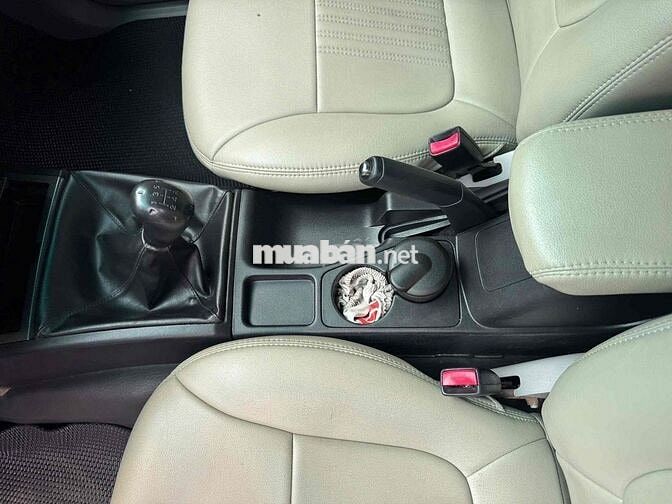 Mitsubishi Pajero Sport 2015 Vàng cát