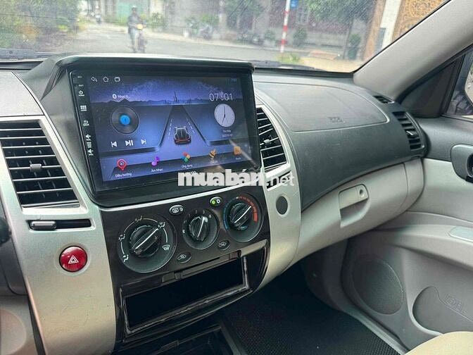 Mitsubishi Pajero Sport 2015 Vàng cát