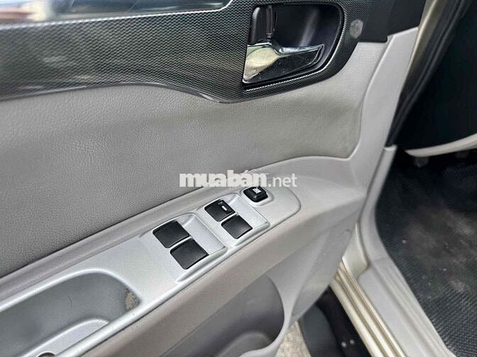 Mitsubishi Pajero Sport 2015 Vàng cát