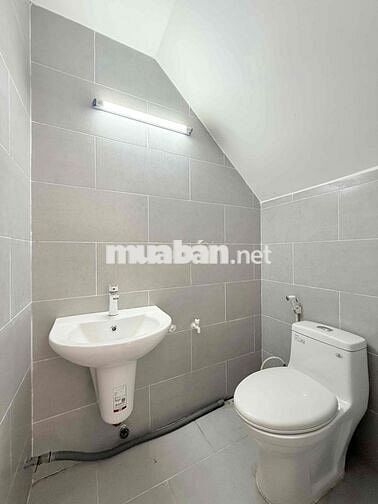NHÀ NGUYÊN CĂN 2PN 2WC MỚI HẺM OTO FULL NỘI THẤT NGAY BẮC HẢI Q10