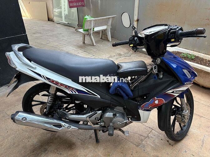Suzuki Axelo Xanh trắng