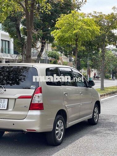 Toyota Innova 2016 Vàng cát