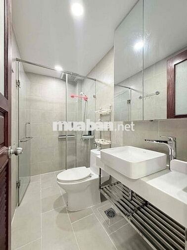 NHÀ NGUYÊN CĂN 2PN 2WC MỚI HẺM OTO FULL NỘI THẤT NGAY BẮC HẢI Q10
