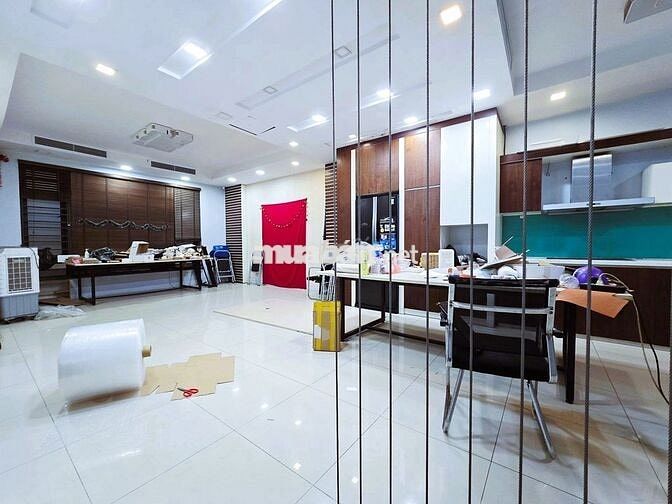 Bán nhà Xuân Thủy, Cầu Giấy, Gần mặt phố, Kinh doanh, 60m2, 18 tỷ