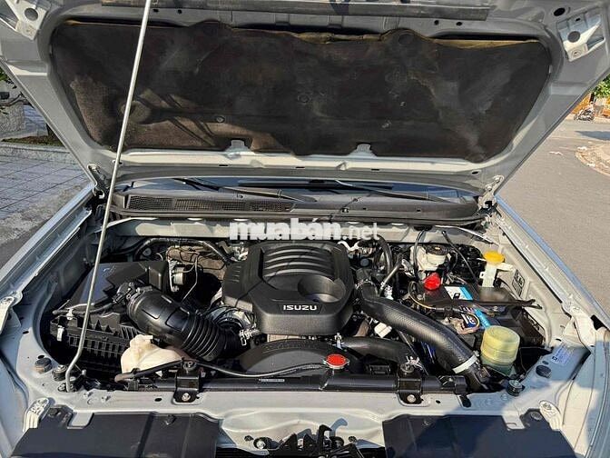 Isuzu MUX B7 1.9 TURBO 2021 Bạc