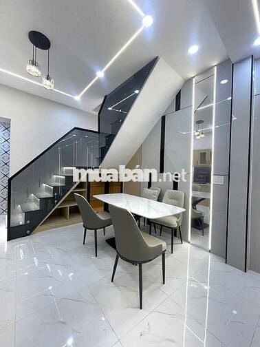 NHÀ BÁN LÊ VĂN QUỚI 4X10 VỊ TRÍ SIÊU ĐẸP 