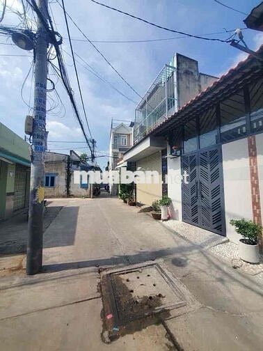 NHÀ 2 TẦNG ĐƯỜNG THÔNG XE TẢI TÔ KÍ QUẬN 12 GIÁ TỐT VÀO Ở NGAY