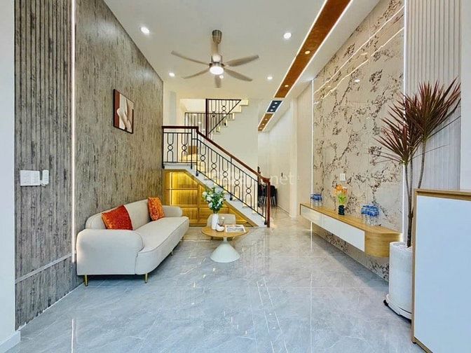 BÁN GẤP - QUANG TRUNG - GẦN NGÃ 5 - SÁT SÂN BAY - 35 M2 - 4.79 TỶ