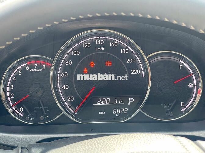 Toyota Vios E CVT 2025 Trắng 6822 km