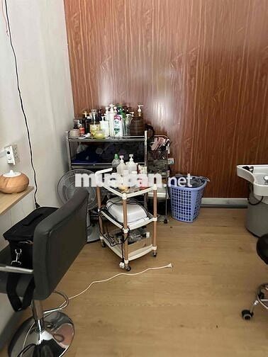 sang tiệm nails gội dưỡng sinh mặt bằng góc 2 mặt tiền