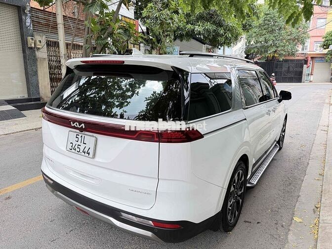 Kia Carnival Signature 2024 Trắng 17.000 km