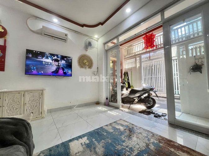 Chủ cần bán nhà hẻm xe - giá 5,1ty