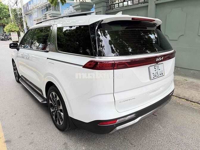 Kia Carnival Signature 2024 Trắng 17.000 km