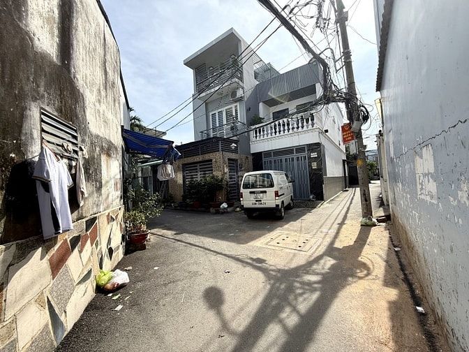 BÁN NHÀ QUANG TRUNG 63M2 HẺM XE HƠI GẦN NGÃ 6 GV CHỈ 6,3 TỶ