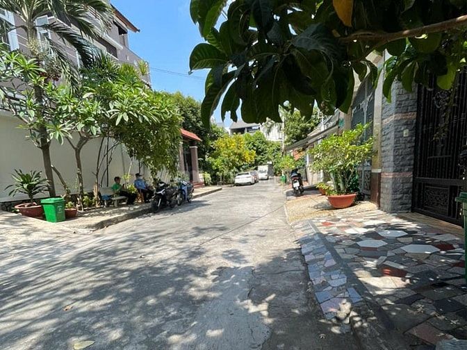 Bán biệt thự VIP Ngô Quang Huy, Thảo Điền, 4PN, 189 m² đất, giá 75 tỷ