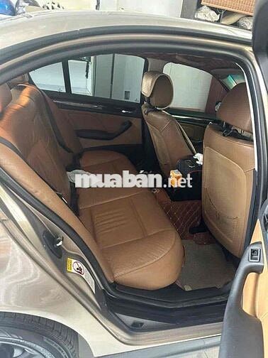 BMW 318i 2003 Vàng cát