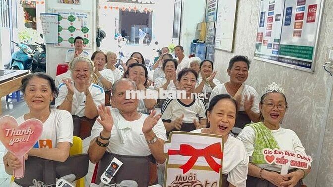 Nữ chăm sóc khách hàng (không yêu cầu kinh nghiệm)
